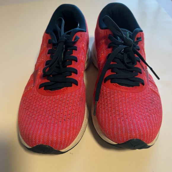 Womans size 8 mizuno wave running shoe - Picture 5 of 9